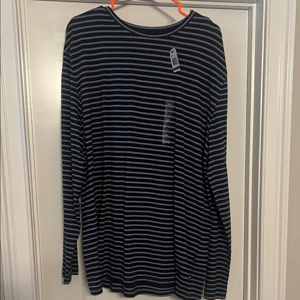 Nautica Men's Navy and White Striped Long Sleeve Tee